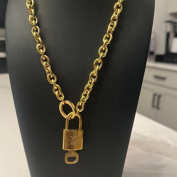 Louis Vuitton Gold Chain Necklace-NWOT - Picture 1 of 11